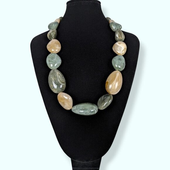 Vintage Chunky Lucite Crackle Beaded Necklace - Picture 1 of 5